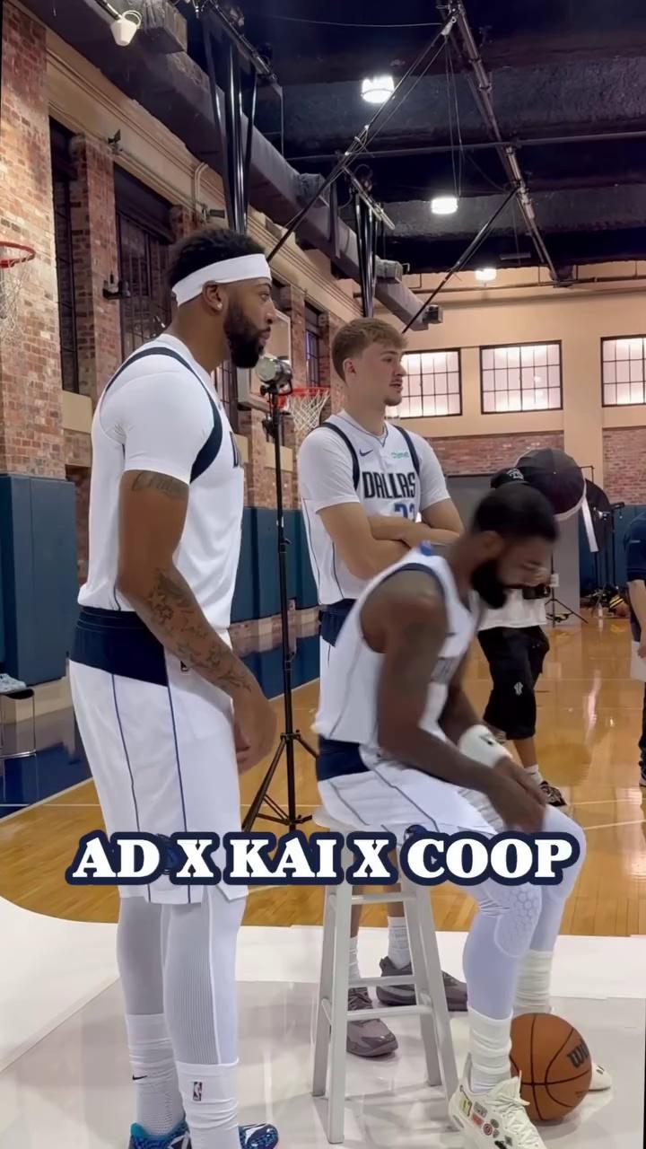 九游棋牌 -洛杉矶湖人训练开放日，清晨内部沟通引欢呼，NBA常规赛在即，临场指挥获称赞(洛杉矶湖人队最新消息新闻)