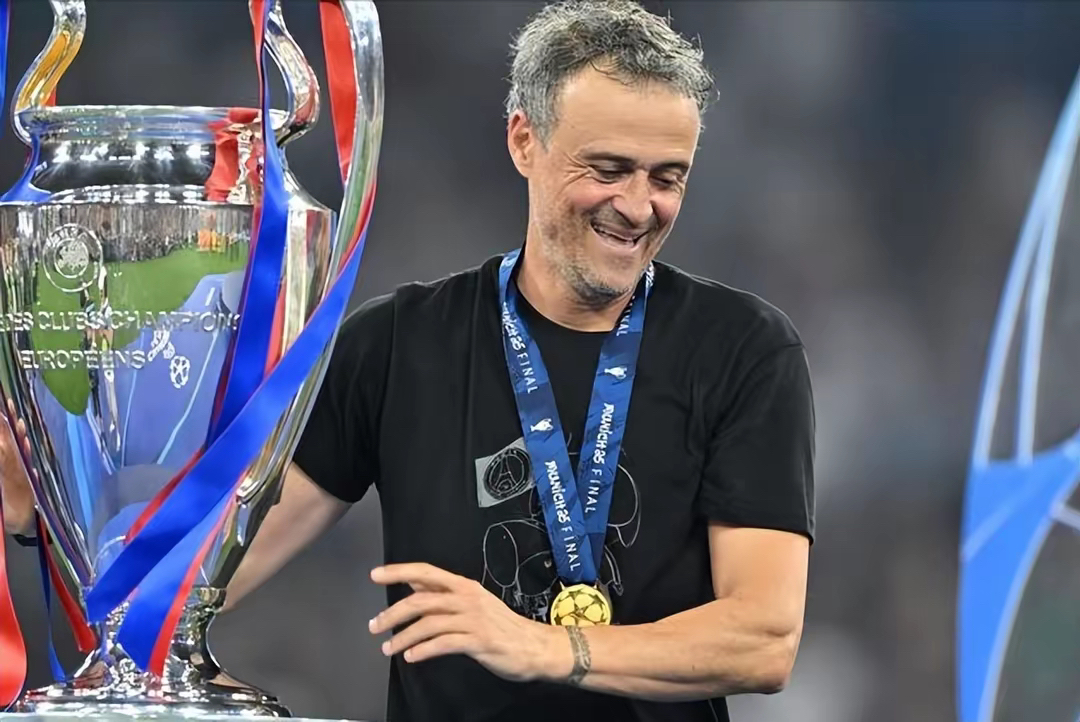 九游彩票 -包含集结日意大利杯传出新动向，巴黎圣日耳曼状态回暖，管理层表态——管理层满意，控场能力受关注的词条