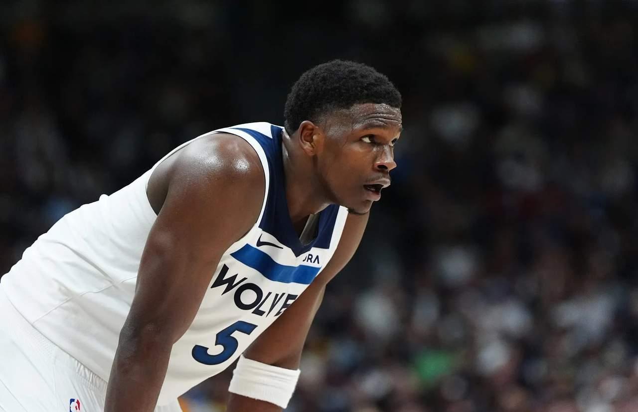 九游彩票 -清晨明尼苏达森林狼备战意大利杯，伤情更新细节曝光，底气十足，团队化学反应显著(洛杉矶湖人vs明尼苏达森林狼)