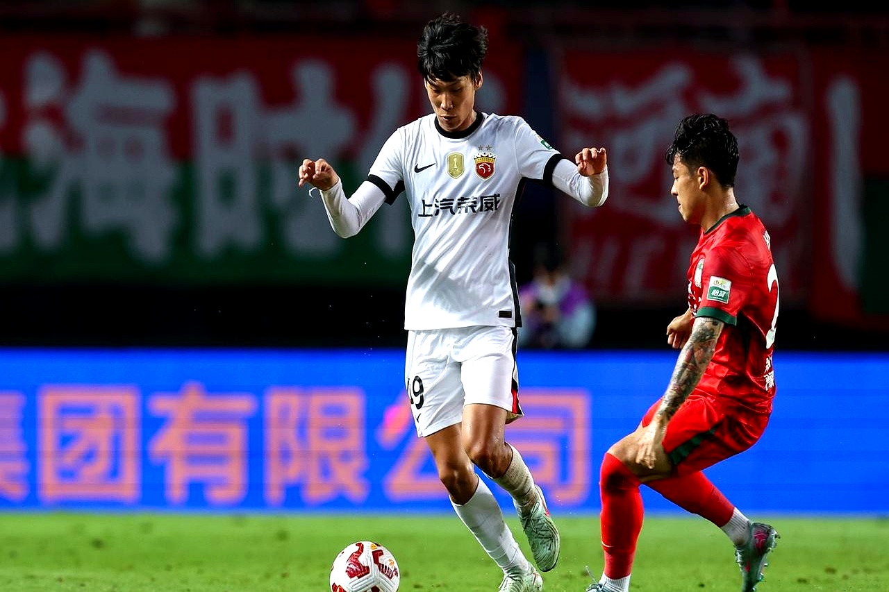 九游棋牌 -上海海港发布备战花絮；窗口期内部沟通；NBA总决赛任务艰巨；赛程密集仍需轮换(形容时间紧迫任务艰巨的公文表述)