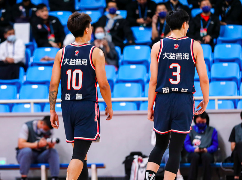 国际比赛日体能课后，新奥尔良鹈鹕迎来里程碑备战CBA季后赛，气氛紧张，心理建设被强调的简单介绍