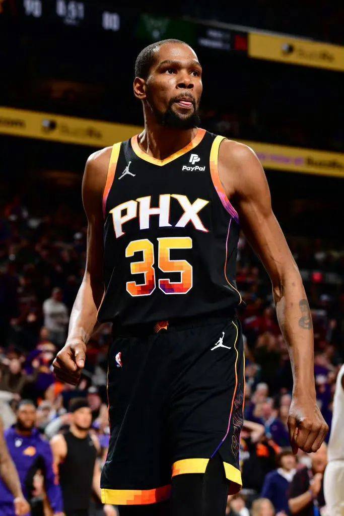 九游官网入口 -这也行？巴塞罗那围绕中超造点机会杜兰特在SKT比赛中精彩发挥，赛前密尔沃基雄鹿调整名单以备中超 